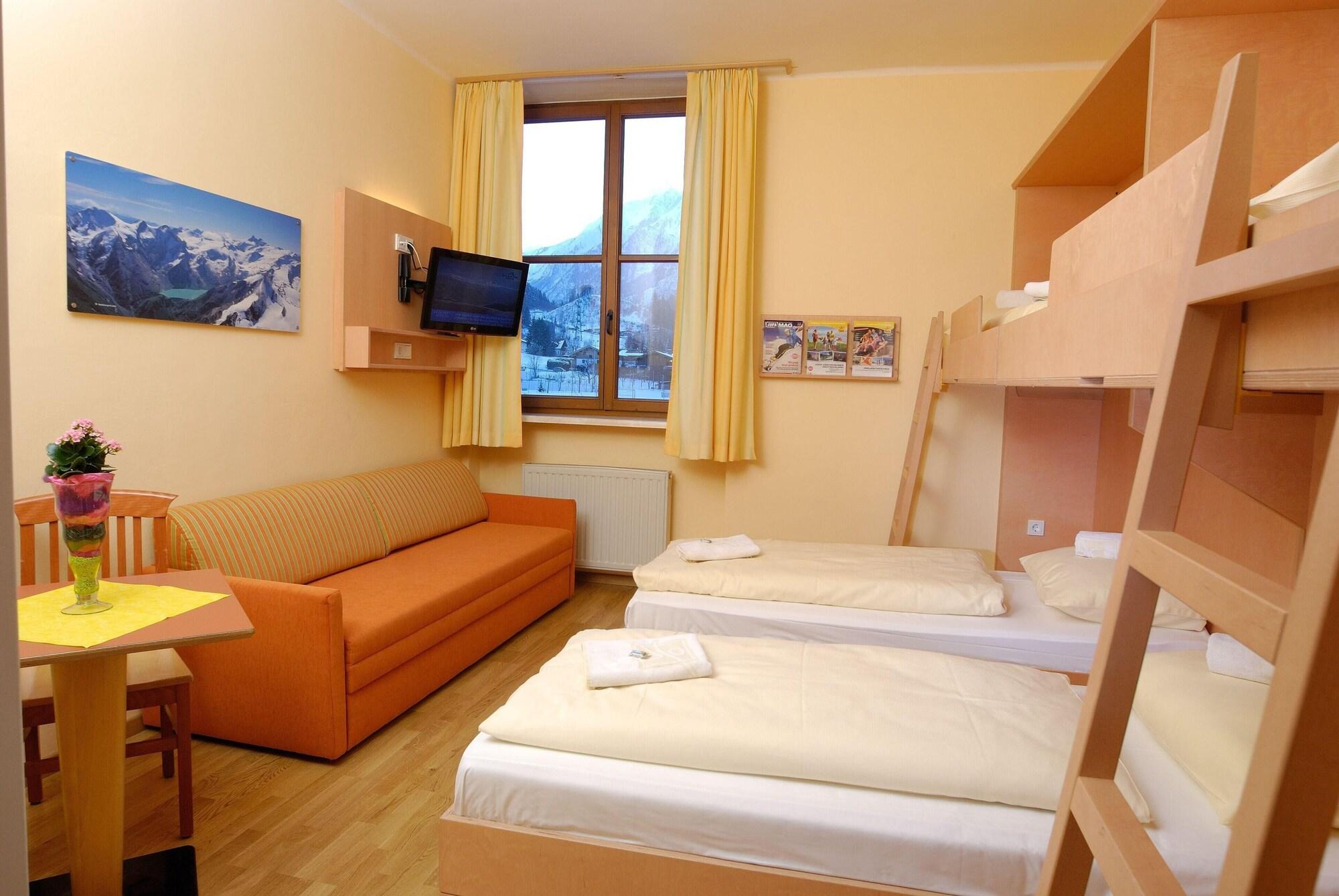 Jufa Hotel Kaprun - Summercard Included Номер фото