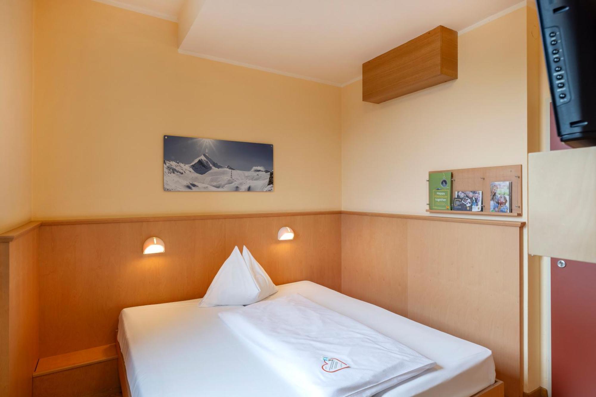 Jufa Hotel Kaprun - Summercard Included Екстер'єр фото
